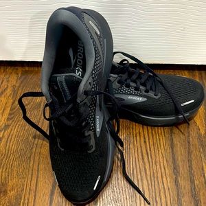 Brooks Ghost 14 - 9N - NWOT or box.